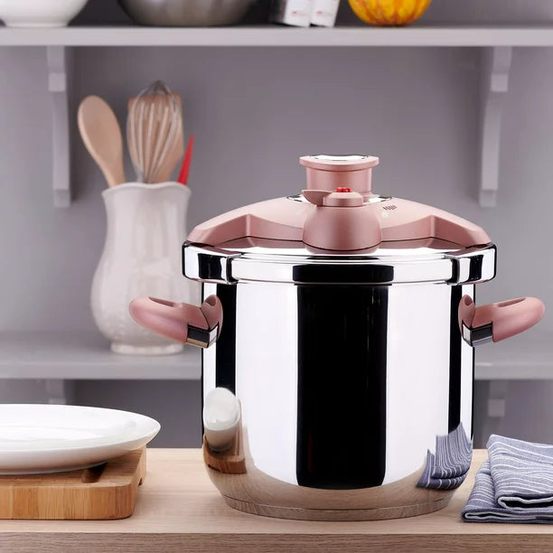 Korkmaz Pressure Cooker Smart Lock 7.4 Qt — Stainless Steel