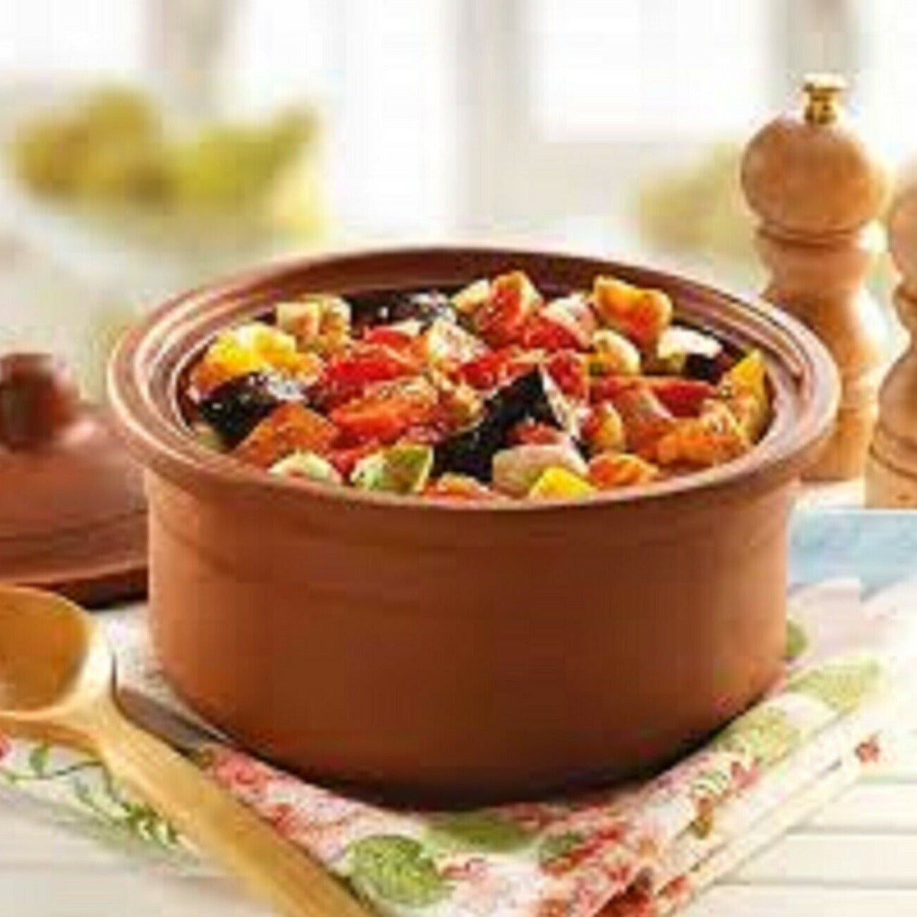 Terracotta Casserole Dish Glazed 2.5 Qt — Traditional Oven Bakeware